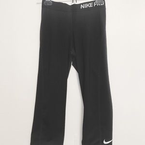 Nike pro cropped leggings